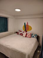 The HiPinto Social Experience