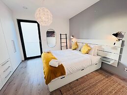 Lovely 1 bedroom flat w balcony&parking