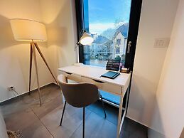 Lovely 1 bedroom flat w balcony&parking