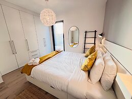 Lovely 1 bedroom flat w balcony&parking