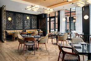 The Nobleman Fort Worth, Tapestry Collection By Hilton