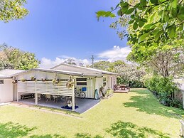 Cozy Pet Friendly Beach House