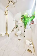 SA Tailored Serviced Home near Metro
