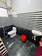 Mookambigai residency