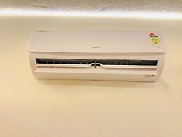 Mookambigai residency