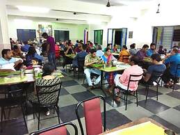 Mookambigai residency