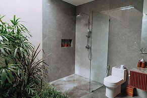 Unagi Mas Villas by Emana