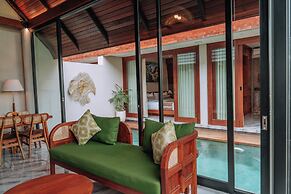 Unagi Mas Villas by Emana