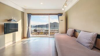 Namhae Aria Spa Pension