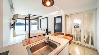 Namhae Aria Spa Pension