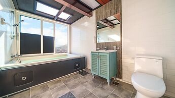 Namhae Aria Spa Pension