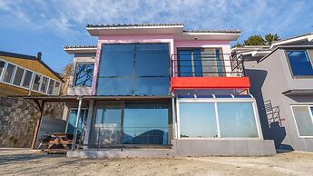 Namhae Aria Spa Pension