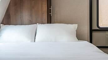 Goseong Hoostay Caravan Pension