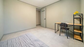 Goseong Hoostay Caravan Pension