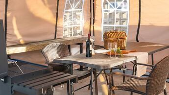 Goseong Hoostay Caravan Pension