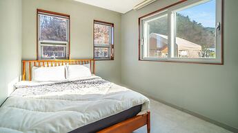 Goseong Hoostay Caravan Pension