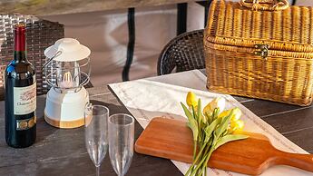 Goseong Hoostay Caravan Pension