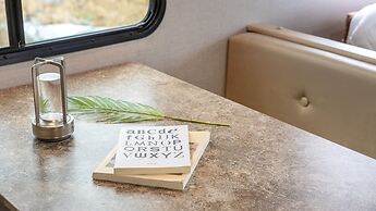 Goseong Hoostay Caravan Pension