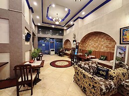 Diamond Lake Hotel KTV&Dancing Bar