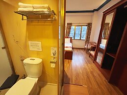 Diamond Lake Hotel KTV&Dancing Bar