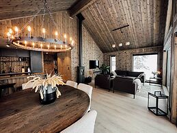 Modern Mountain Cabin - 3 Bedrooms - Sleeps 7