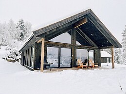 Modern Mountain Cabin - 3 Bedrooms - Sleeps 7