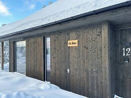 Modern Mountain Cabin - 3 Bedrooms - Sleeps 7
