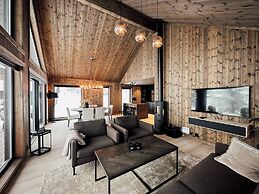 Modern Mountain Cabin - 3 Bedrooms - Sleeps 7