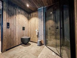 Modern Mountain Cabin - 3 Bedrooms - Sleeps 7