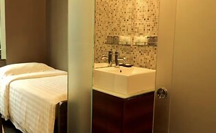 J Link Hotel