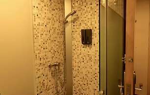 J Link Hotel