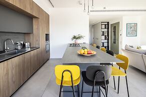 Rooftop Jacuzzi Penthouse by Sea N' Rent