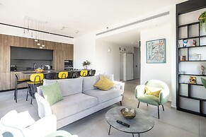 Rooftop Jacuzzi Penthouse by Sea N' Rent