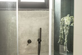 Rooftop Jacuzzi Penthouse by Sea N' Rent