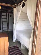 Beachfront Oasis in Mahambo, Madagascar - Chalet Retreat