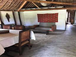 Beachfront Oasis in Mahambo, Madagascar - Chalet Retreat