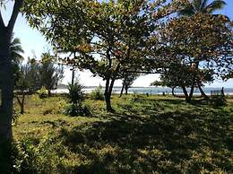 Beachfront Oasis in Mahambo, Madagascar - Chalet Retreat