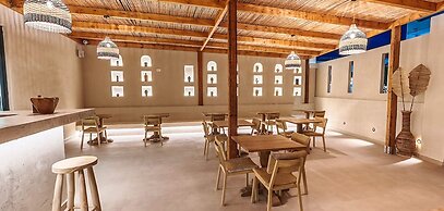 Cabana Blu Lifestyle Boutique Hotel & Suites