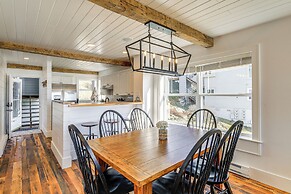 2 Mi to Beech Mtn: Fully Remodeled Condo w/ Patio!