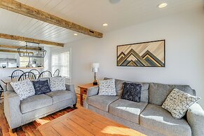 2 Mi to Beech Mtn: Fully Remodeled Condo w/ Patio!