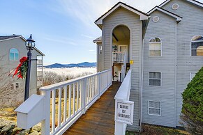 2 Mi to Beech Mtn: Fully Remodeled Condo w/ Patio!