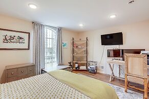 Home w/ Deck: 2 Blocks to Ventnor City Beach!