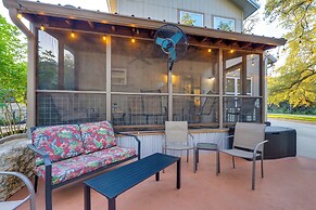 Jack's Cottage: Backyard Oasis in New Braunfels!