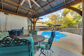 Jack's Cottage: Backyard Oasis in New Braunfels!