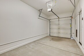 Community Pool & Hiking Trails: Phoenix Condo!