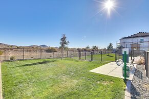 Community Pool & Hiking Trails: Phoenix Condo!