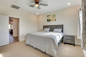 Community Pool & Hiking Trails: Phoenix Condo!