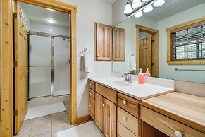 Lake Norfolk Access: Cabin w/ Deck & Water View!