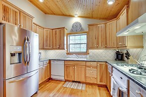 Lake Norfolk Access: Cabin w/ Deck & Water View!
