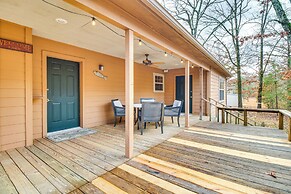 Norfork Lake Access: Cabin w/ Deck & Water View!